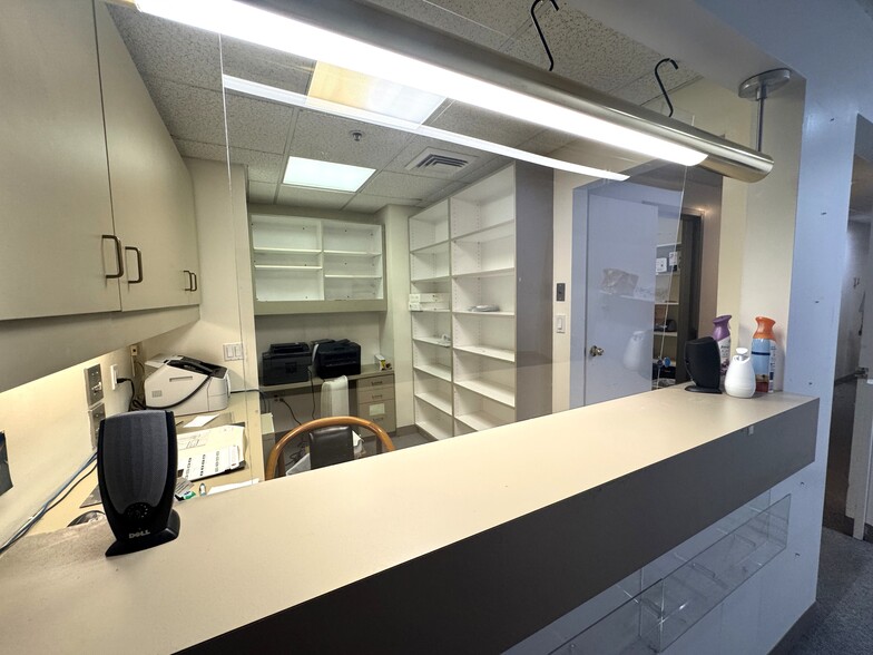 More Photos Of 388-390 Commonwealth ave, Boston Office For Lease