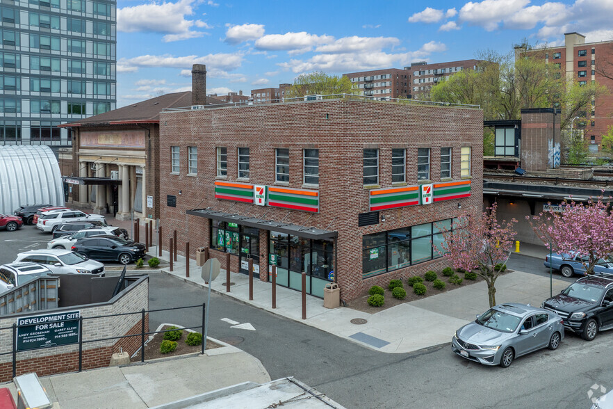 Primary Photo Of 20 S West St, Mount Vernon Office Residential For Sale