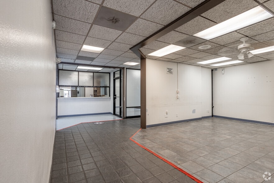 More Photos Of 321 Hobson Way, Blythe Medical For Lease