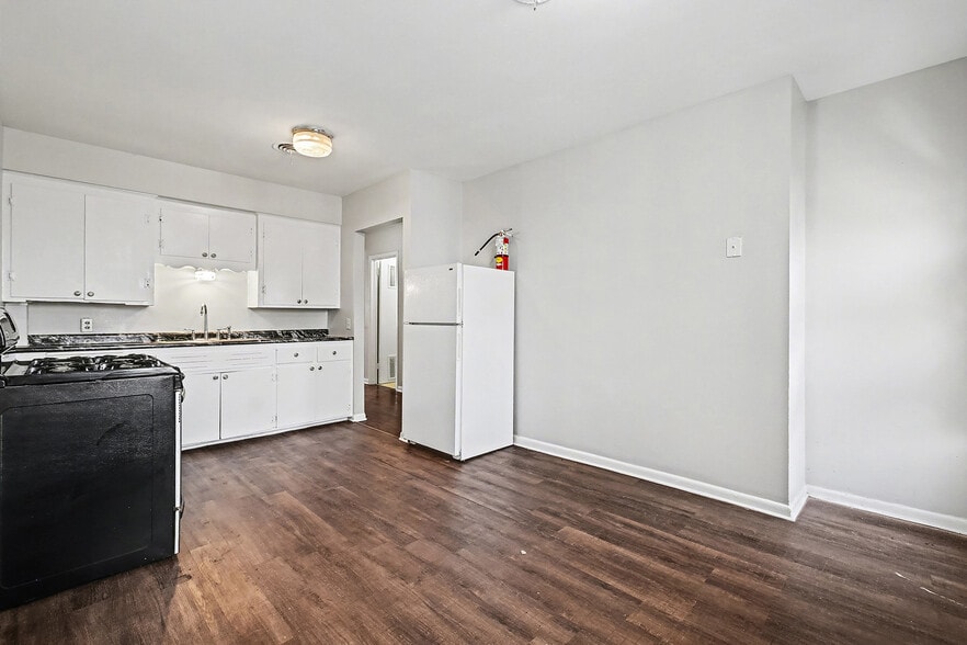More Photos Of 2416 S 16th St, Omaha Apartments For Sale