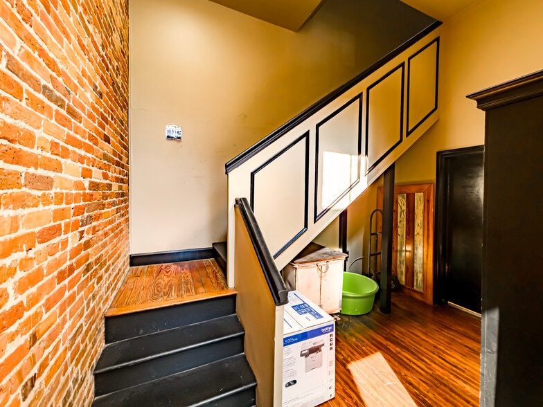 More Photos Of 105-111 W Central, Valdosta Storefront Retail Office For Sale