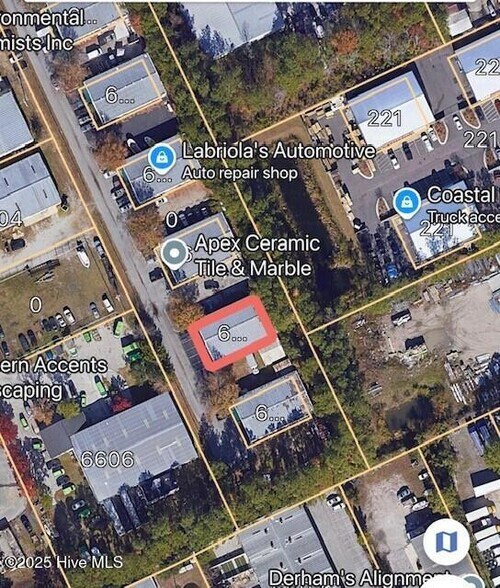 More Photos Of 6608 Windmill Way, Wilmington Freestanding For Sale