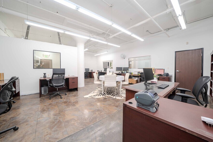 More Photos Of 4383 Fruitland Ave, Vernon Manufacturing For Sale