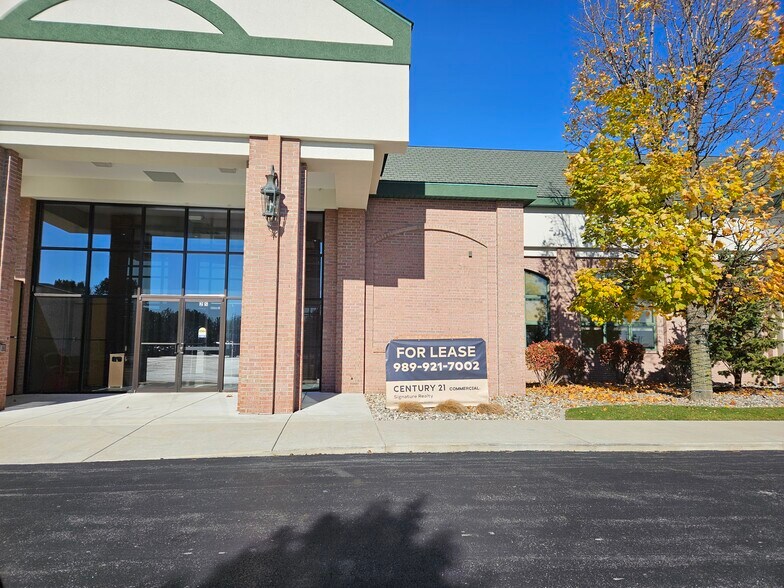 More Photos Of 6200 State St, Saginaw Office For Lease