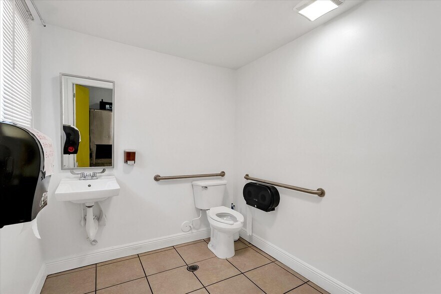 More Photos Of , West Miami General Retail For Sale