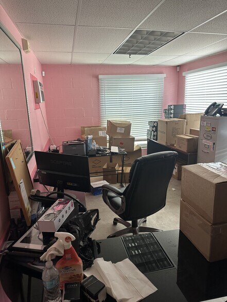 More Photos Of 18350 Paulson Dr, Port Charlotte Warehouse For Sale