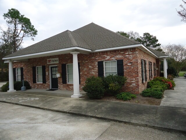 More Photos Of 10621 Plaza Americana, Baton Rouge Office For Lease