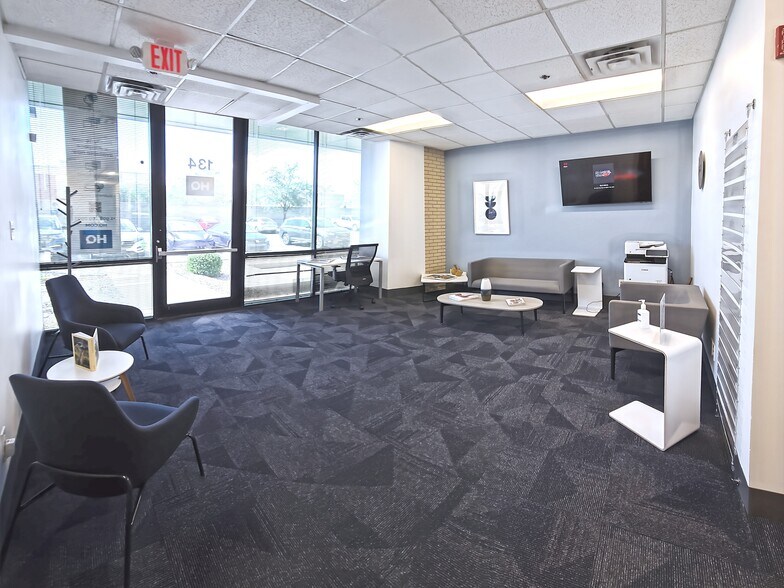 More Photos Of 60 E Rio Salado Pky, Tempe Coworking Space