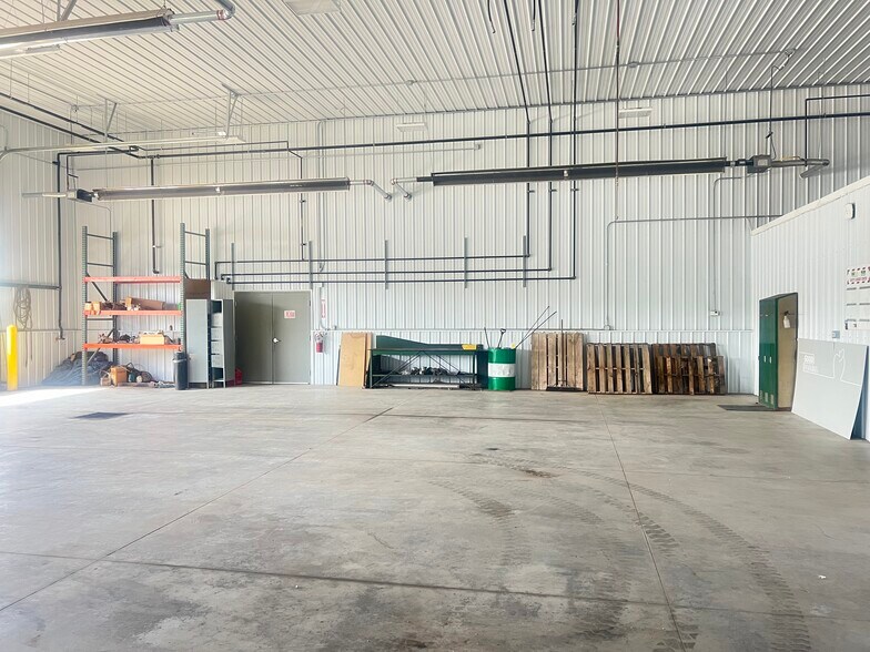 More Photos Of 629 Spruce Street, Sault Sainte Marie Industrial For Sale