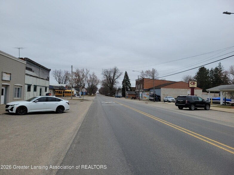 More Photos Of 116 N Newton St, Middleton Storefront For Sale