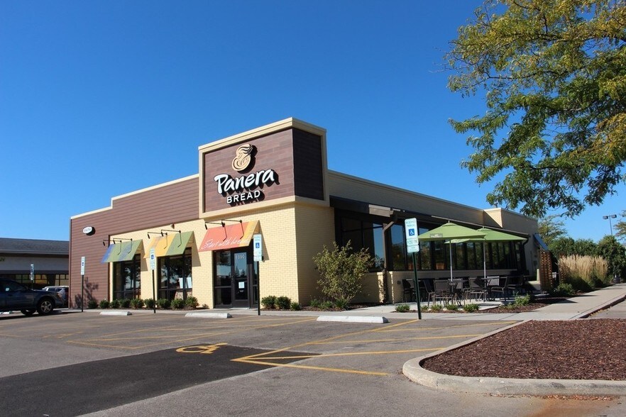 More Photos Of 1772 S Randall Rd, Geneva Unknown For Lease