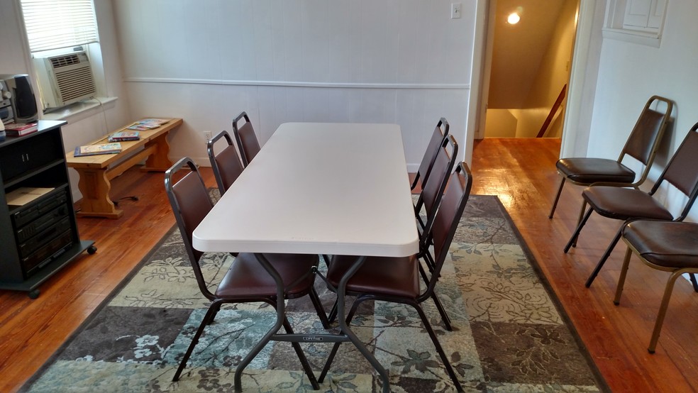 More Photos Of 8464 Lackland Rd, Saint Louis Religious Facility For Sale