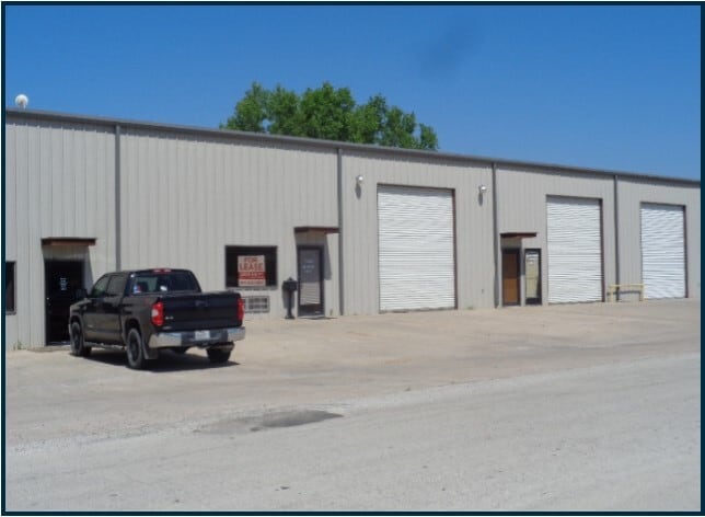 Primary Photo Of 550 Bear Cat Rd, Aledo Warehouse For Lease