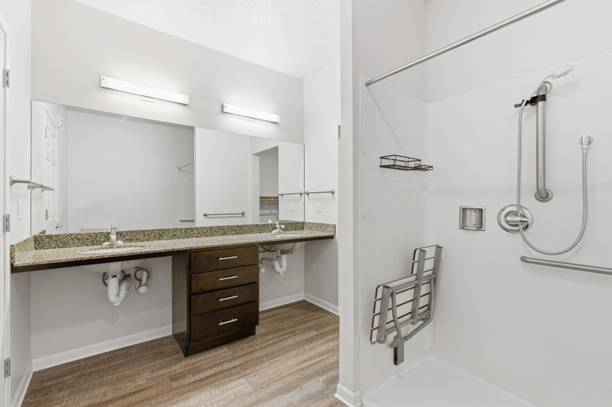 More Photos Of 1015 N 16th St, Omaha Apartments For Sale