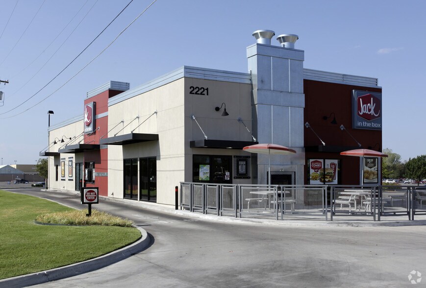 More Photos Of 2409 W Kenosha Ave, Broken Arrow Unknown For Lease