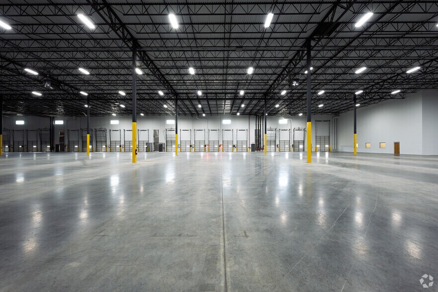 More Photos Of 3711 S 20th Ave, Dfw Airport Unknown For Lease