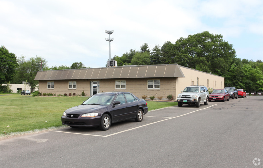 Primary Photo Of 220 Burnham St, South Windsor Light Manufacturing For Sale