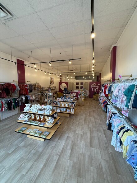 Primary Photo Of 310 Town Center Ave, Suwanee Storefront Retail Office For Lease