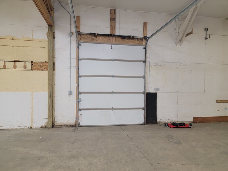 More Photos Of 1417 N A Ave, Sioux Falls Warehouse For Lease