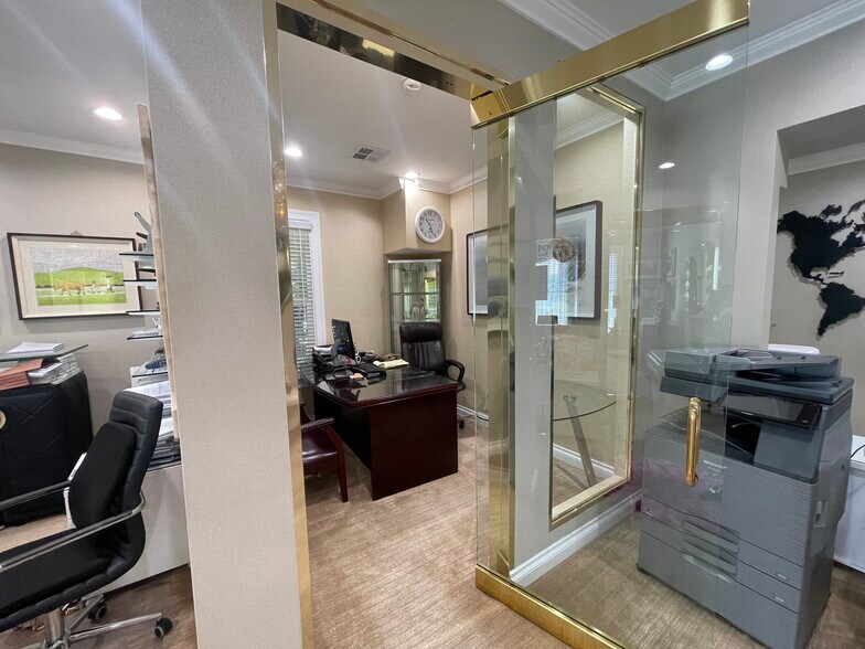 More Photos Of 1021 S Union Ave, Los Angeles Office Residential For Lease