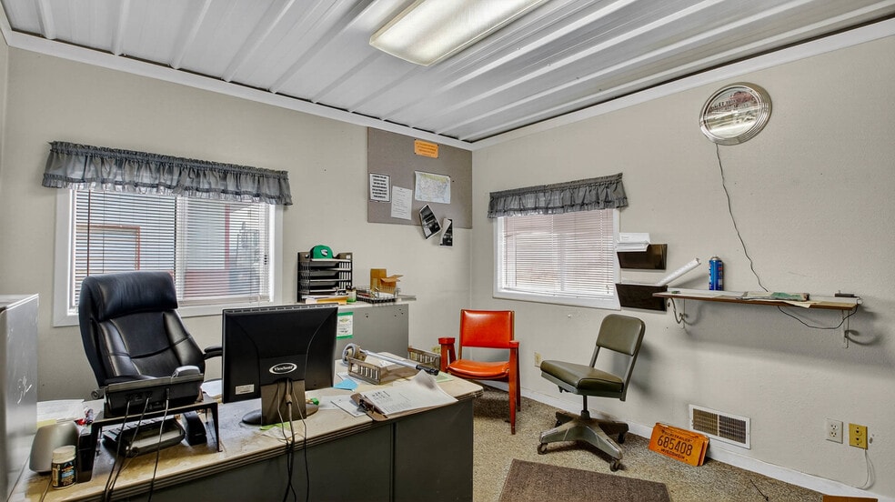 More Photos Of 7918 Partridge Rd, Eau Claire Warehouse For Sale