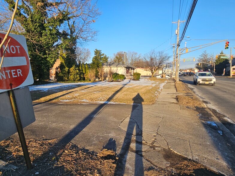 More Photos Of 308 N White Horse Pike, Stratford Veterinarian Kennel For Sale