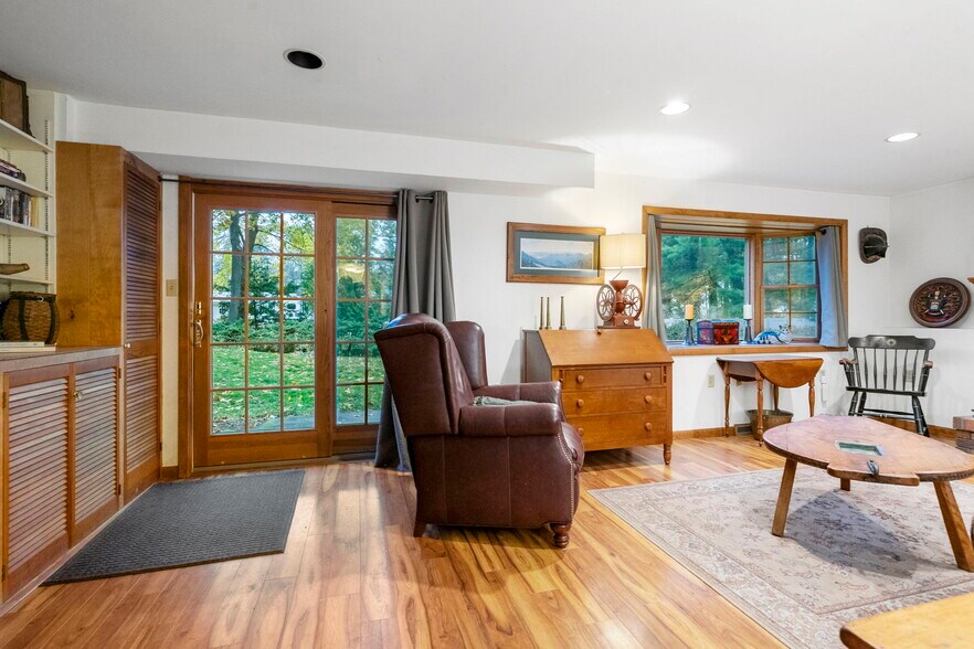 More Photos Of 6 Arbor Dr, Glens Falls Office For Sale