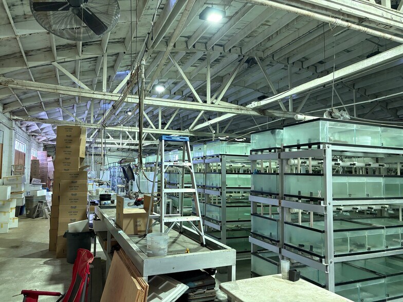More Photos Of 1646 W 130th St, Gardena Manufacturing For Sale