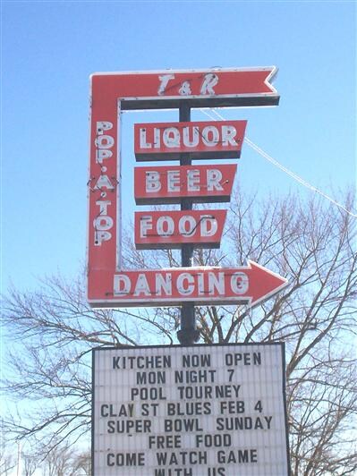 More Photos Of 199 E Hwy 60, Pekin Bar For Sale