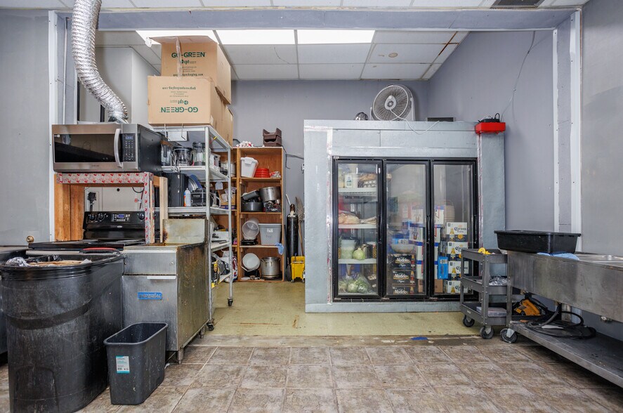 More Photos Of 528 W Clark St, Pasco Restaurant For Sale