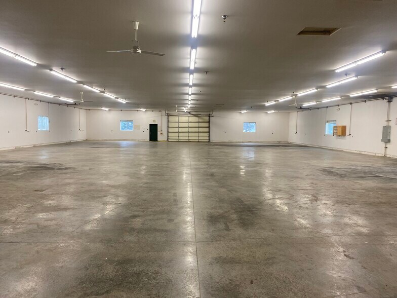 More Photos Of 14080 N Thayer Rd, Rathdrum Warehouse For Sale