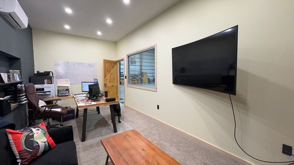 More Photos Of 159 Industrial Park Dr, Sevierville Airplane Hangar For Sale