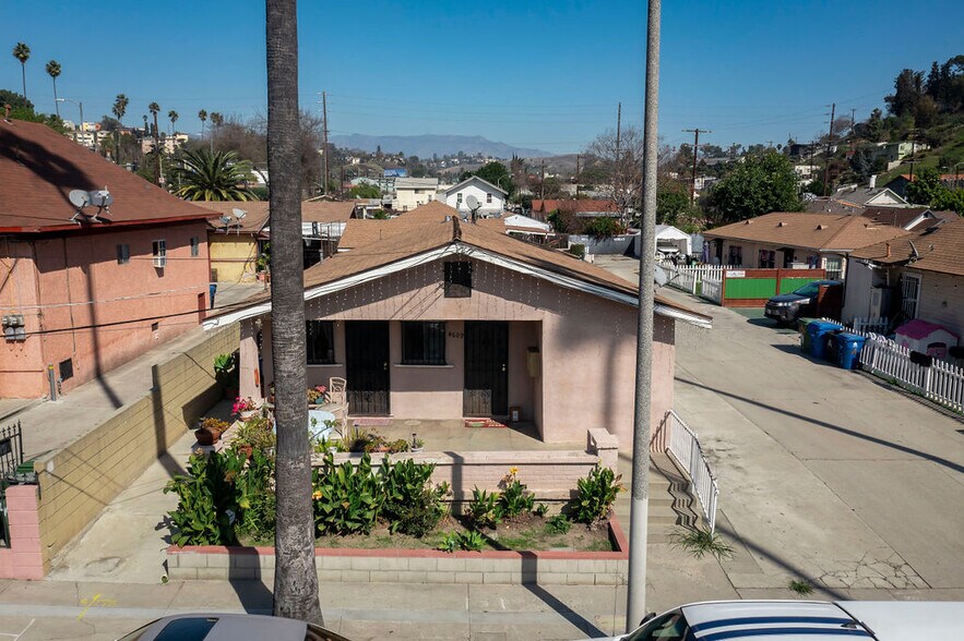 More Photos Of 4607 Fern Pl, Los Angeles Apartments For Sale