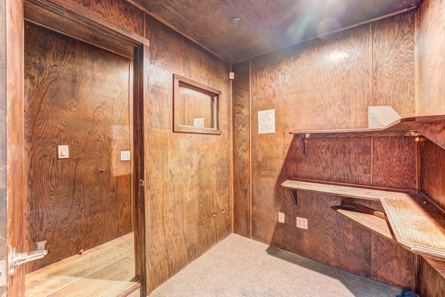 More Photos Of 324 Fm-1960 Rd, Houston General Retail For Sale