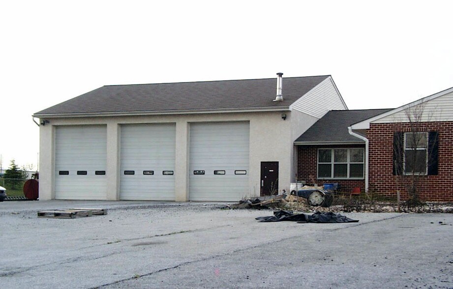 More Photos Of 20 Senn Dr, Chester Springs Light Manufacturing For Sale