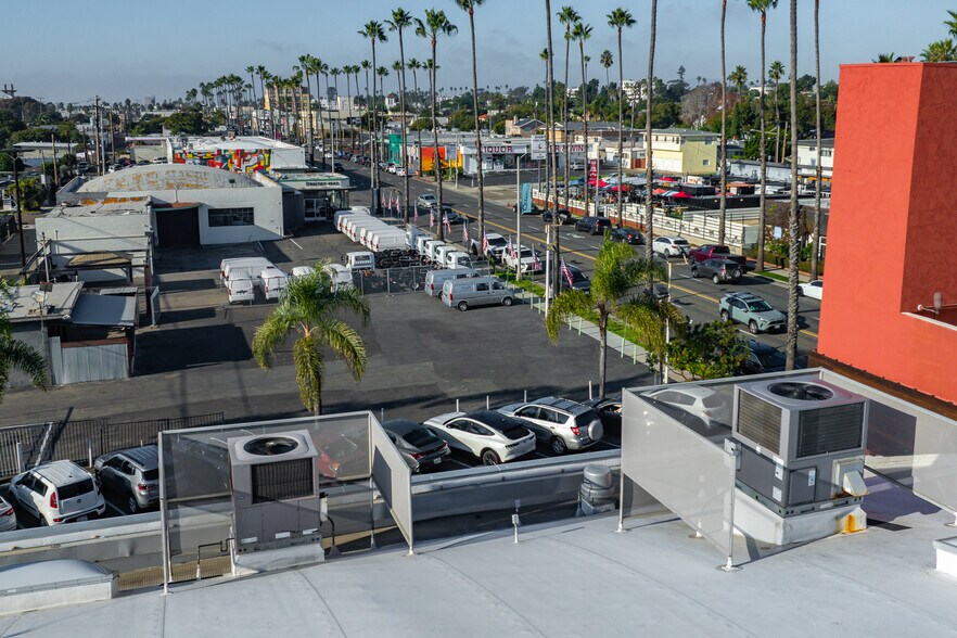 More Photos Of 525 S Coast Hwy 101, Oceanside Freestanding For Sale