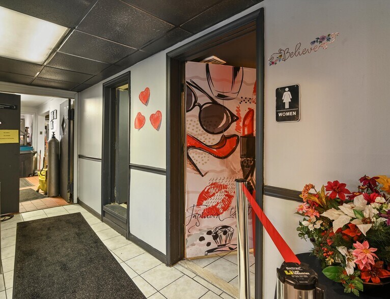 More Photos Of 2080 Milford Rd, East Stroudsburg Restaurant For Lease