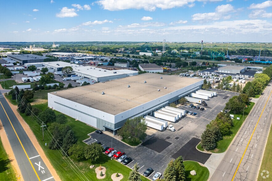More Photos Of 804 Valley Park Dr, Shakopee Warehouse For Lease