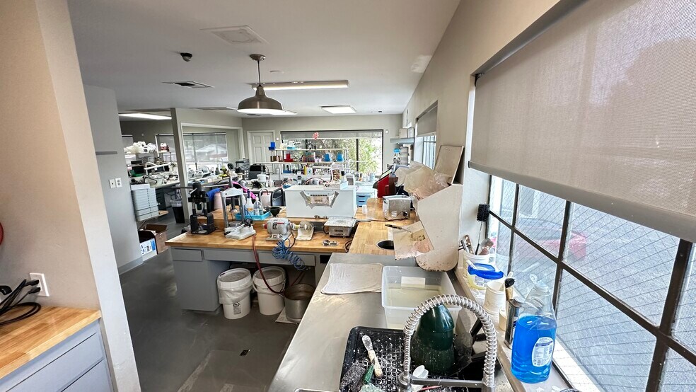 More Photos Of 899 E Grand Ave, Escondido Medical For Sale