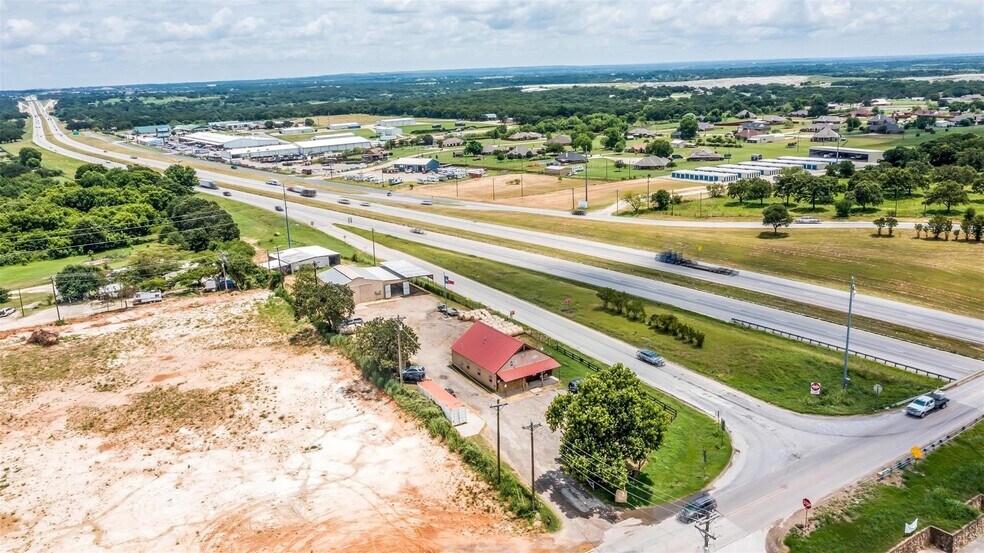 More Photos Of 113 Dennis Junction Rd, Weatherford Warehouse For Sale