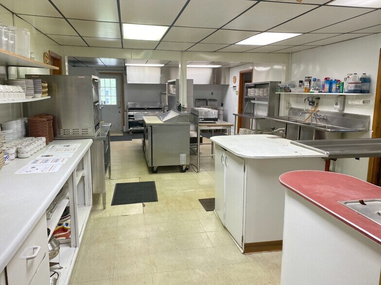More Photos Of 1640 W US-2, Crystal Falls Restaurant For Lease