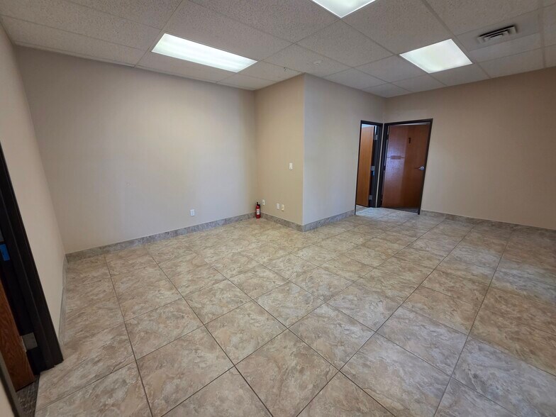 More Photos Of 7535 W Kennewick Ave, Kennewick Office For Lease