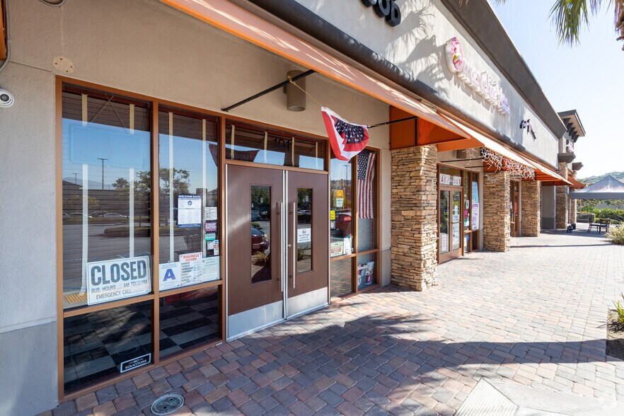 More Photos Of 450-590 Hidden Valley Pky, Corona Unknown For Lease