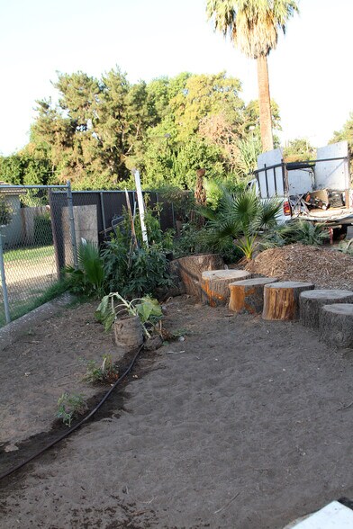 More Photos Of 1636 S Clovis Ave, Fresno Specialty For Sale