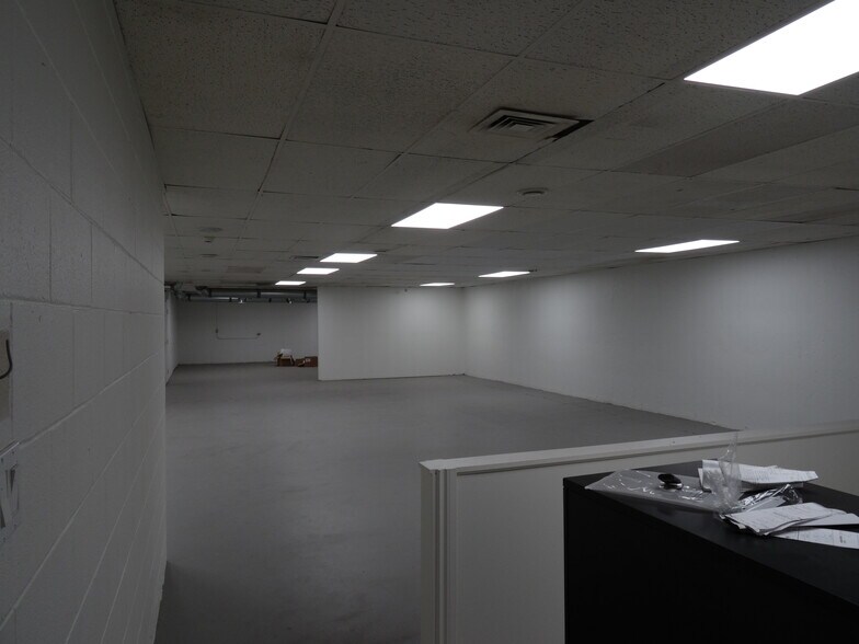 More Photos Of 3517 17th Ave SE, Calgary Storefront Retail Office For Lease