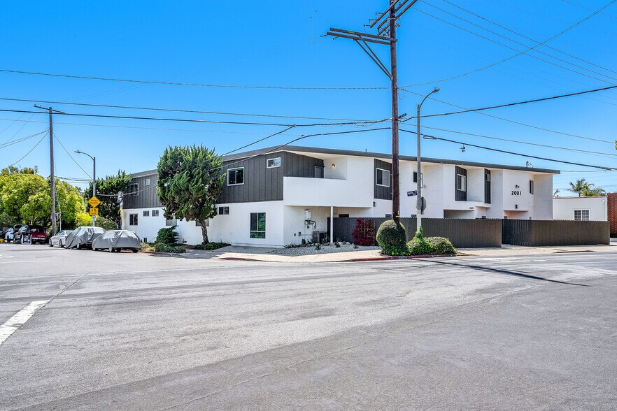 Primary Photo Of 2001 Penmar Ave, Venice Apartments For Sale