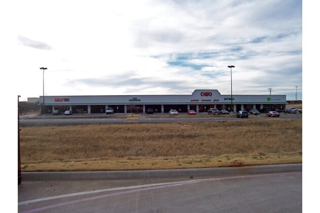Primary Photo Of 2444 Sierra Dr, Wichita Falls Unknown For Lease