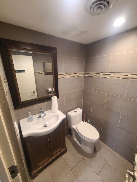 More Photos Of 2360 N Nevada Ave, Minneapolis Warehouse For Sale