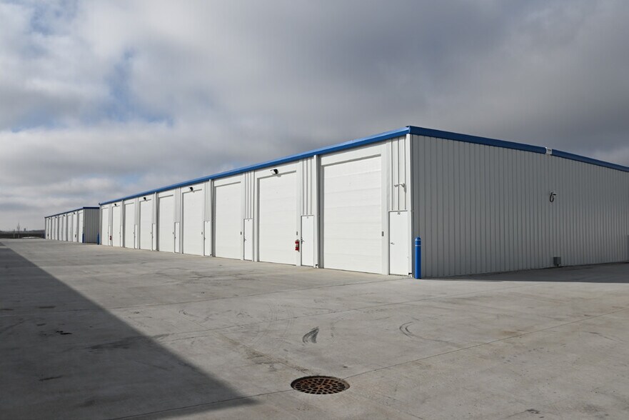 More Photos Of 4108 44th St N, Fargo Self Storage For Lease