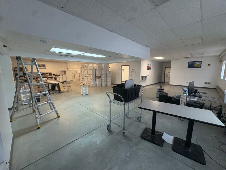 More Photos Of 35 W Brook St, Manchester Industrial For Sale